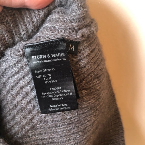 Storm & Marie Grey Knit Sweater - Picture 3 of 4